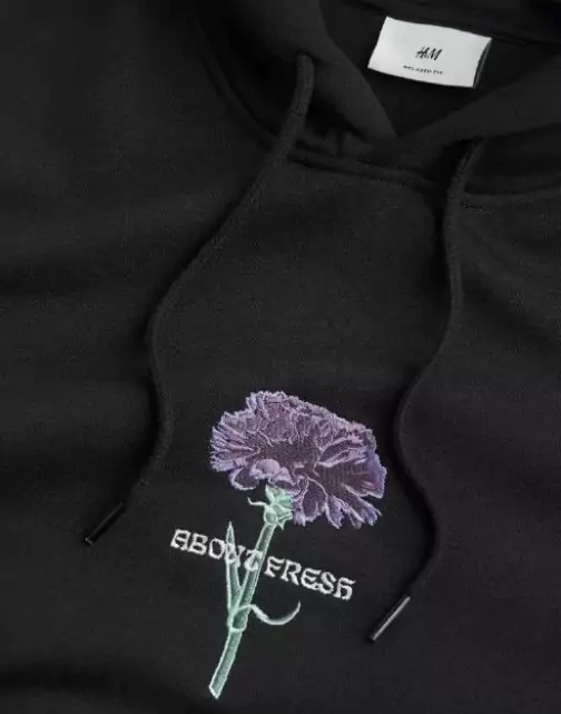 SUBTLE EMBROIDERED HOODIE